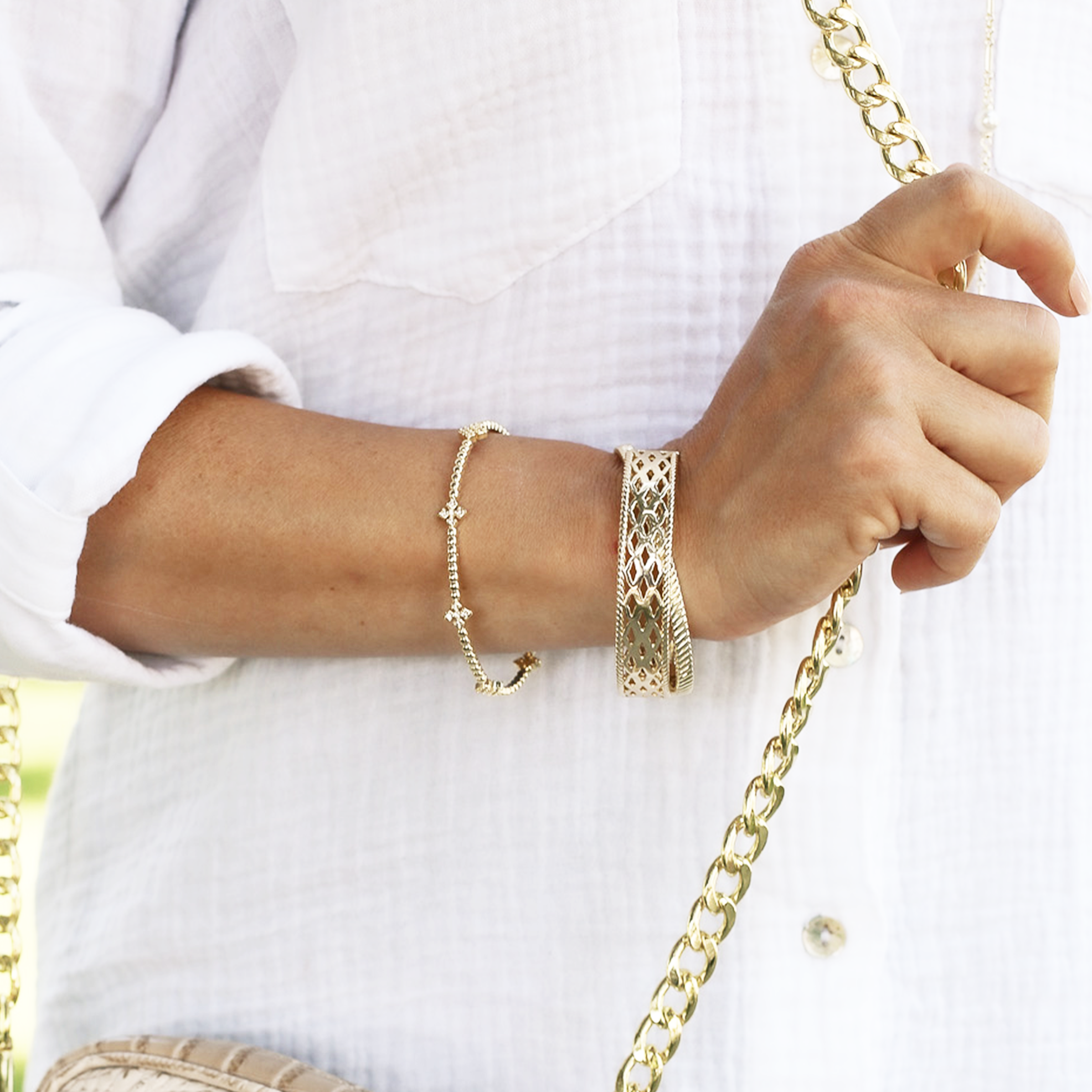 Graceful Mini Cuff Bracelet Gold
