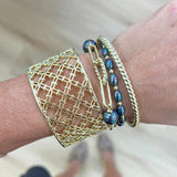 She's Spicy Pearl Chain Link Bracelet in Black Pearl