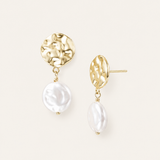 Horizon Pearl Stud Earrings in Pearl